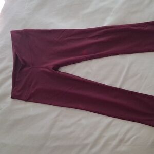 Fabletics Capris - Mulberry/Wine.    Size: S/M